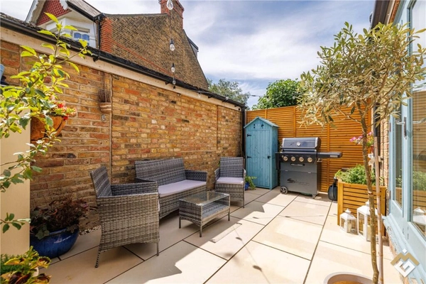 Alverstone Avenue, London, SW19