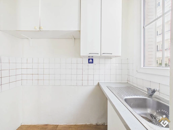 Vente appartement 2 pièces 30 m² Paris 15E (75015)			
							305.000 €