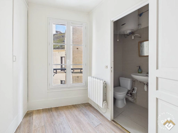 Vente appartement 2 pièces 30 m² Paris 15E (75015)			
							305.000 €