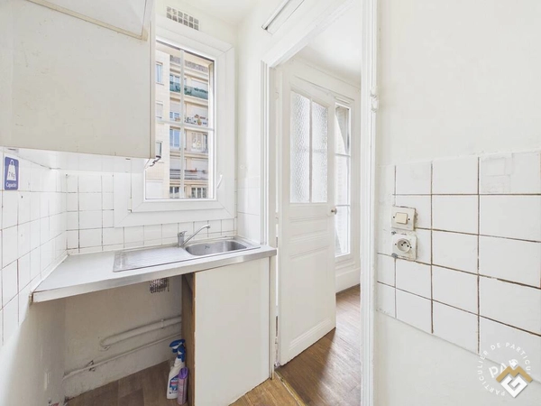 Vente appartement 2 pièces 30 m² Paris 15E (75015)			
							305.000 €