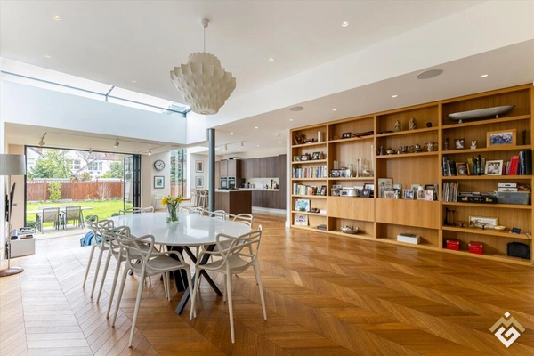 Telford Avenue, London SW2