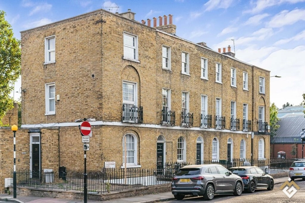 Camino Caledonio, Londres, N1