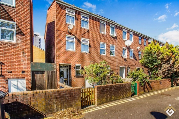 Carlisle Walk, London, E8
