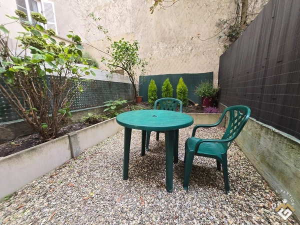 Sale 2-room apartment 30 m² Paris 9E (75009) 384,000 €