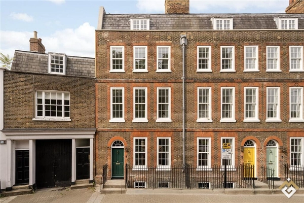 Chiswick Lane South, London