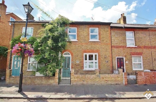 Algar Road, Isleworth, TW7
