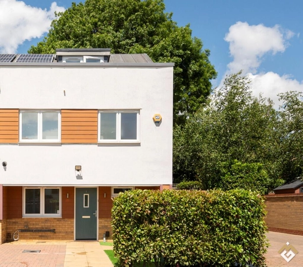 Meadowview Road, Raynes Park, SW20