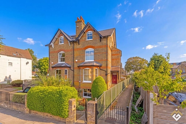 Bridgeman Road, Teddington, TW11