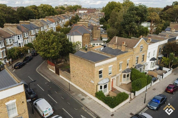 Calle Brooke, Hackney