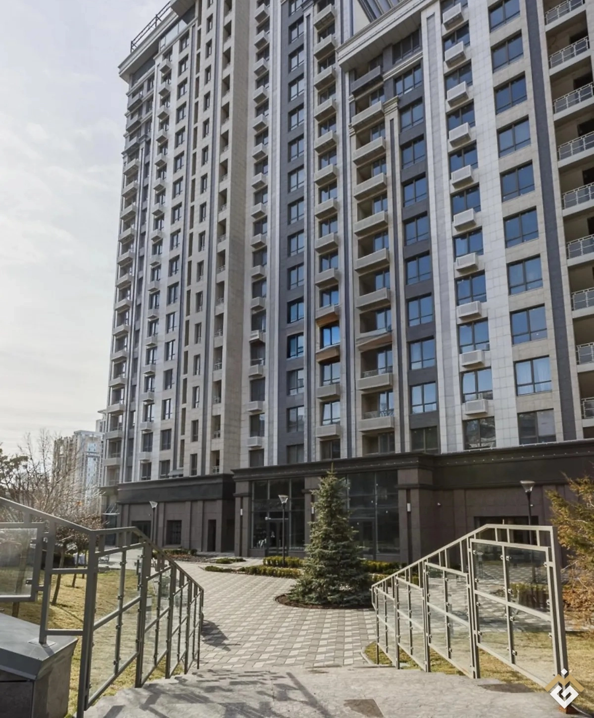 Sale of a 3-room apartment 103.5 sq. m on Fortechniy Lane 7B