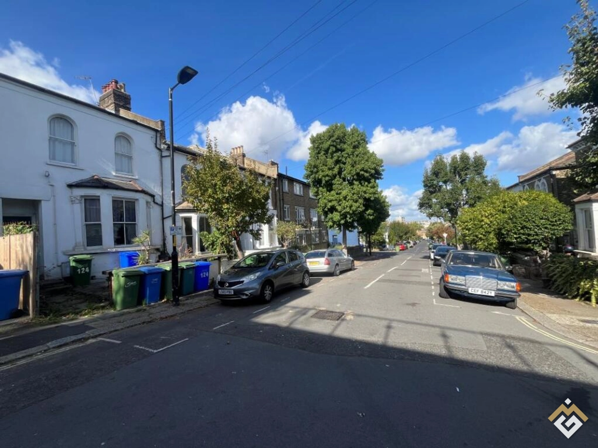 124A Crofton Road, Londres, SE5 8NA