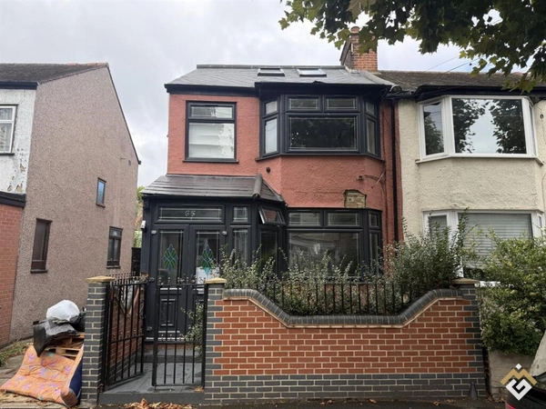 Gainsborough Avenue, London