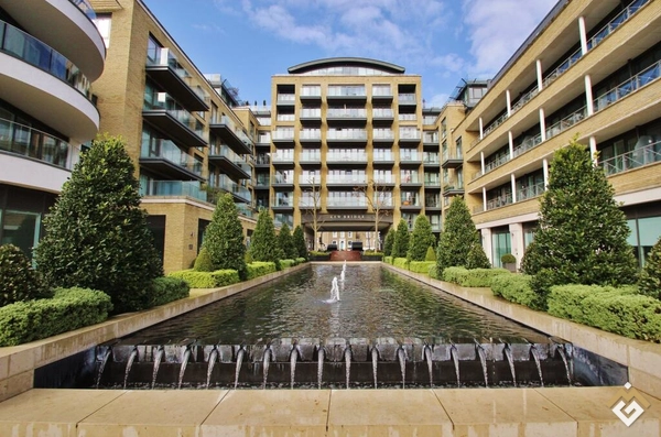 Kew Bridge Road, Brentford, TW8
