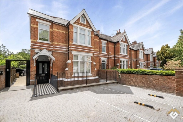 Mont Park Crescent, Londres