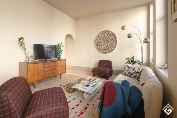 The Luson, 9 Northington Sokağı, WC1N