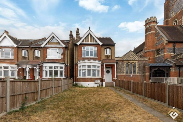 Daireler A & B, 509 Green Lanes, Palmers Green, Londra, N13 4BS