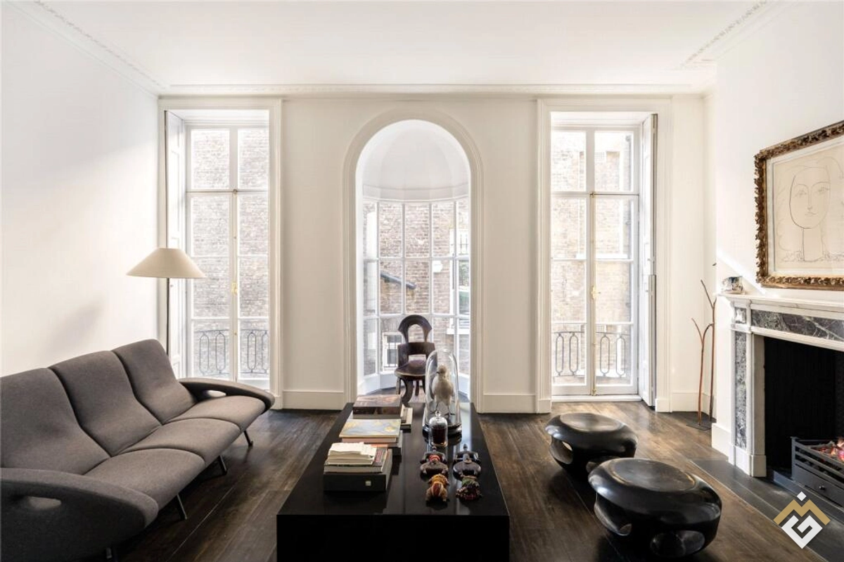 Cleveland Row, St James's, London, SW1A