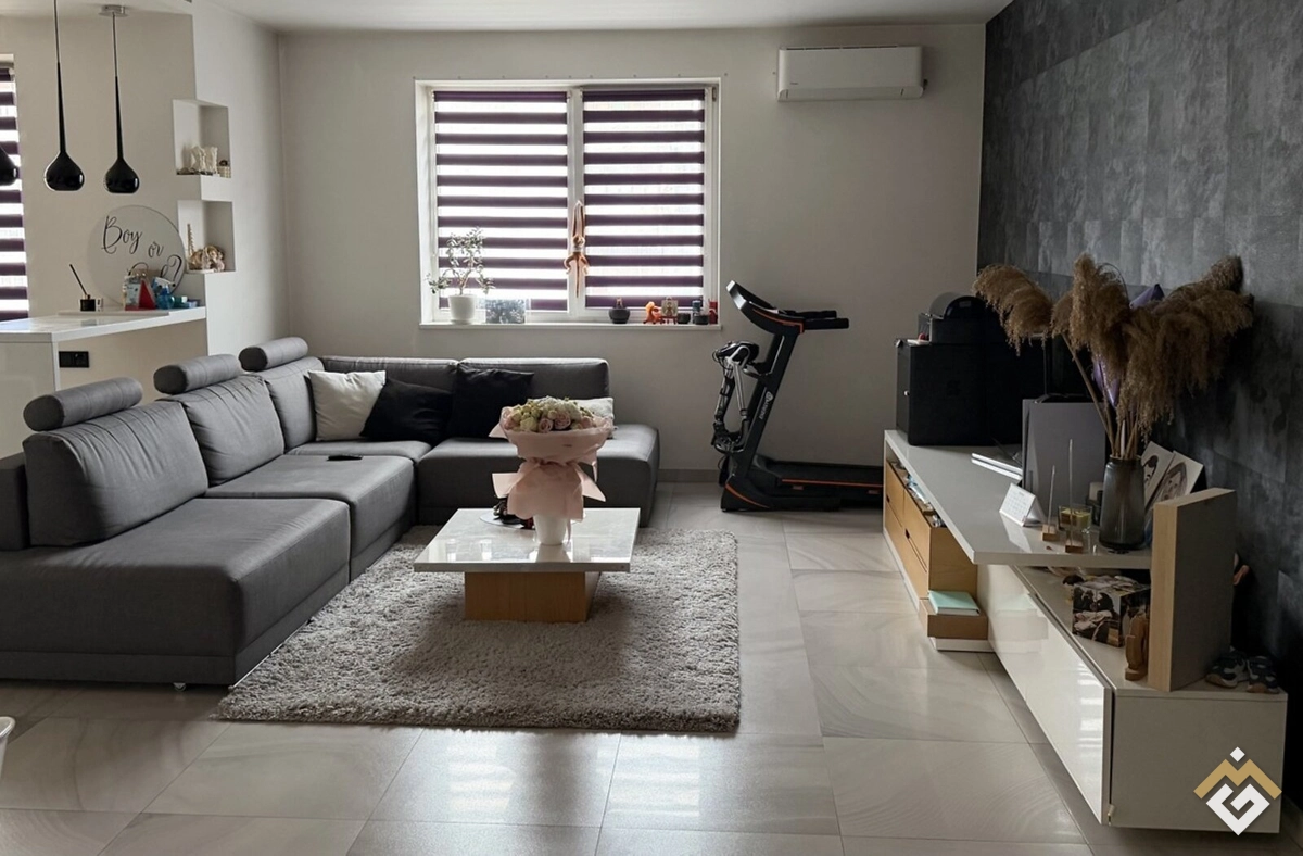 Продажа 3к квартиры 110.8 кв. м на ул. Варшавская