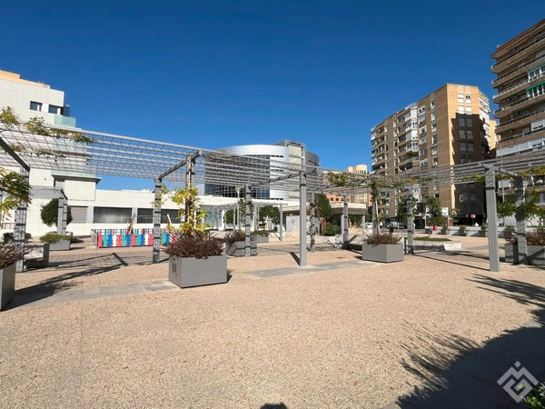 Flat / apartment for sale in calle Sorozabal, 2