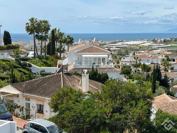 Flat / apartment for sale in calle Montemar, 909