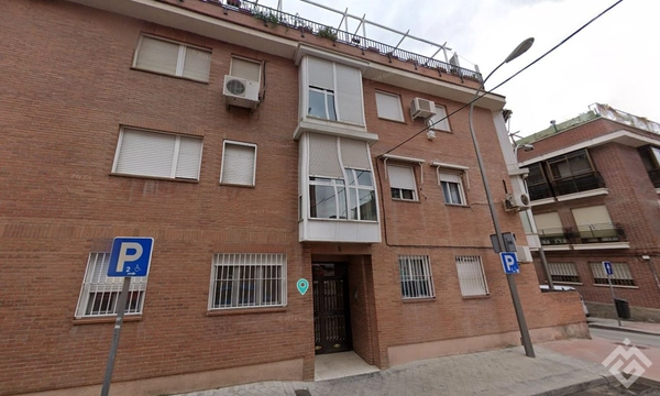 Flat / apartment for sale in calle de Valdesaz, 5
