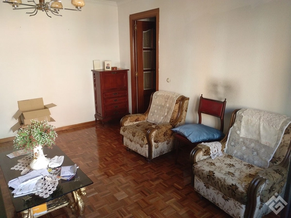 Flat / apartment for sale in calle Pico de los Artilleros