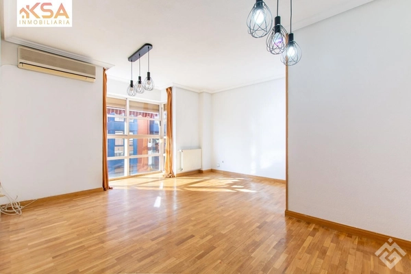 Flat / apartment for sale in calle de María Odiaga