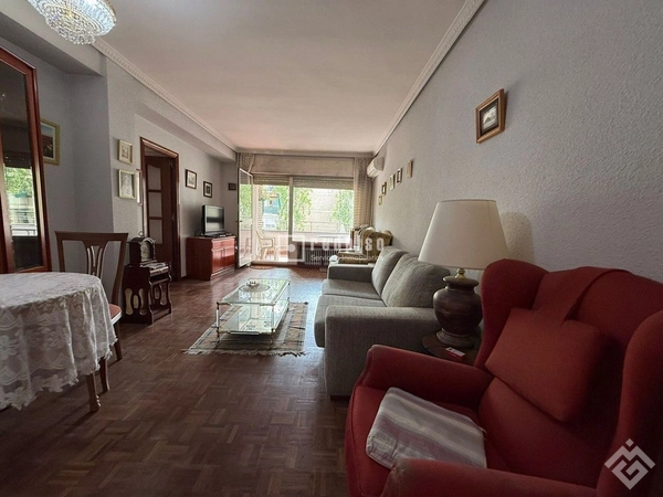 Flat / apartment for sale in calle de Ocaña