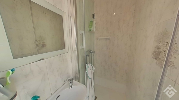 Penthouse for sale on Calle de Calàbria