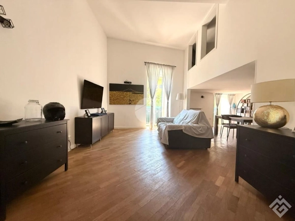 Appartamento in via Nicola Ricciardi, 5