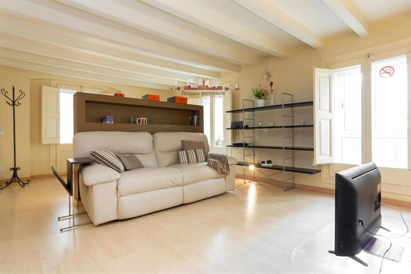 Apartment for sale on Calle de Mariana Pineda