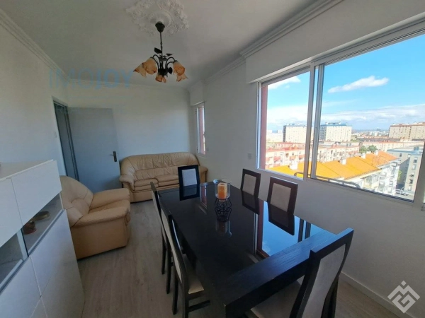 Apartment on Francisco Mantero Street