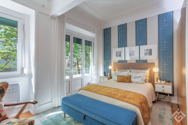 Apartment on Sacadura Cabral Avenue, 12