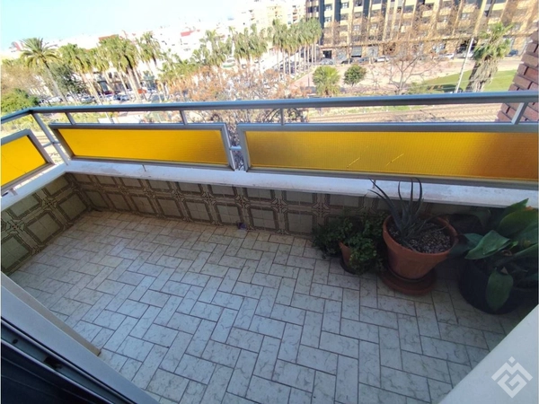 Apartment for sale on Avenida Alfafar