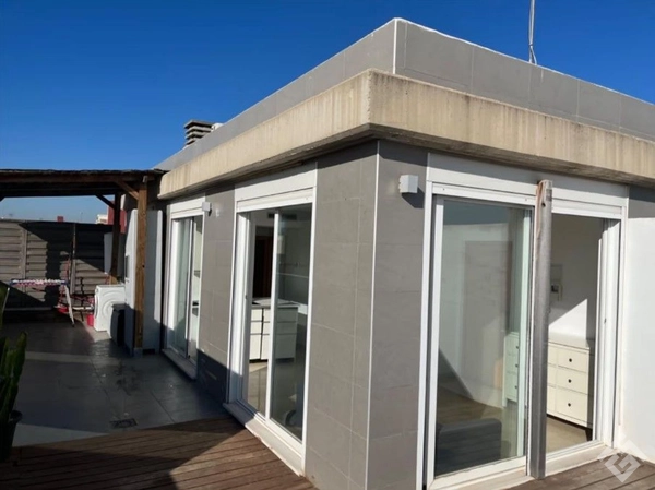 Penthouse for sale on Avenida Diagonal