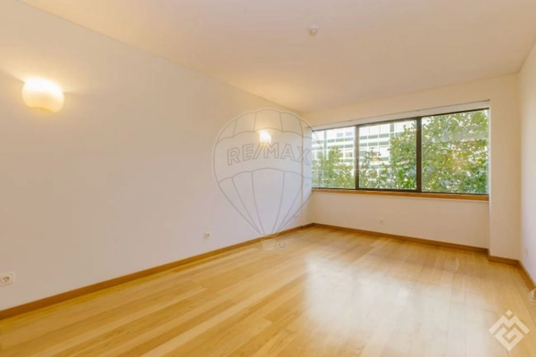 Apartment on Castilho Street