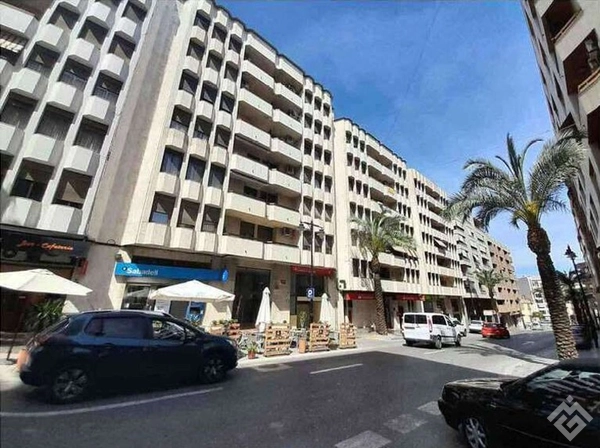 Apartment for sale on Avenida de Daniel Gil, 18