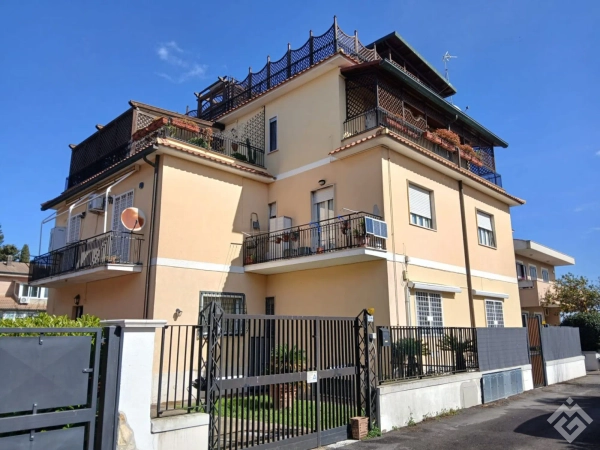 Apartment on Tossignano Street s.n.c