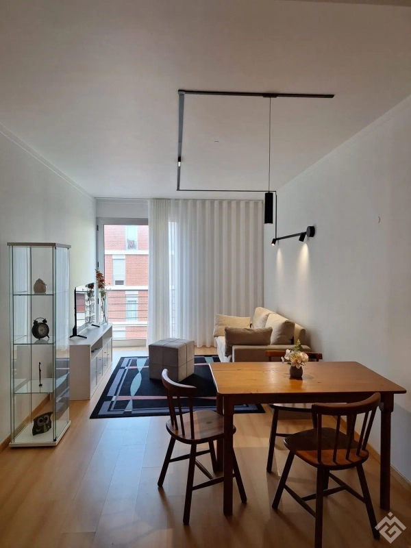 Apartamento na rua Luís Piçarra, 7