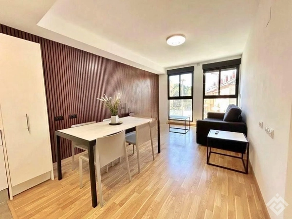 Apartment for sale on Avenida del País Valencià