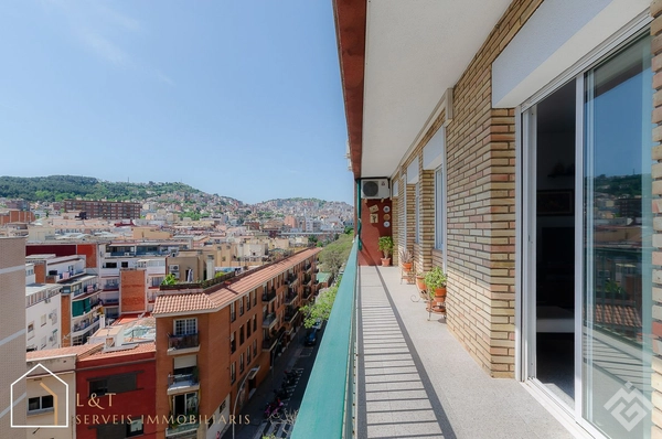 Apartment for sale in Paseo de Fabra i Puig