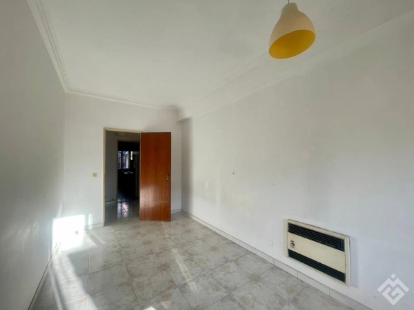 Apartment on Dom João de Castro Street