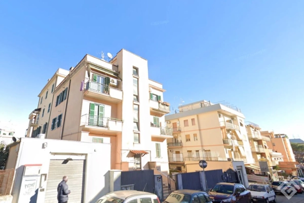 Appartamento in via Beato Gaetano Errico, 80144
