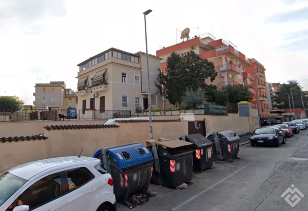 Apartment on Viale Quattro Aprile, 4