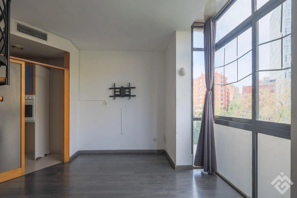 Duplex for sale on Avenida Meridiana
