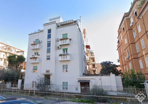 Appartamento in via Raffaello Liberti, 83