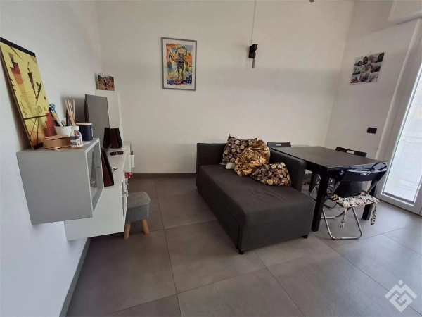 Apartment on Giuseppe Verdi Street, 6