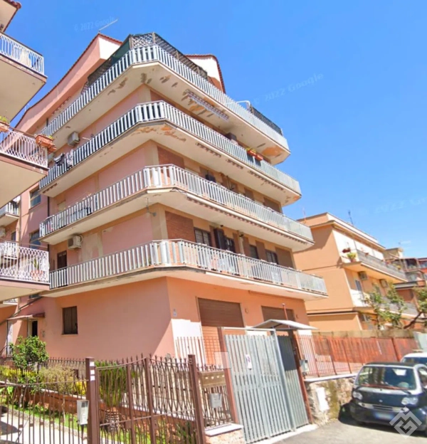 Appartamento in viale Quattro Aprile, 4