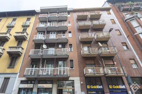 Two-story apartment on Viale Luigi Bodio, 10