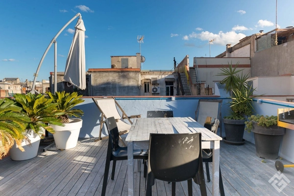 Penthouse for sale on Calle de Tordera